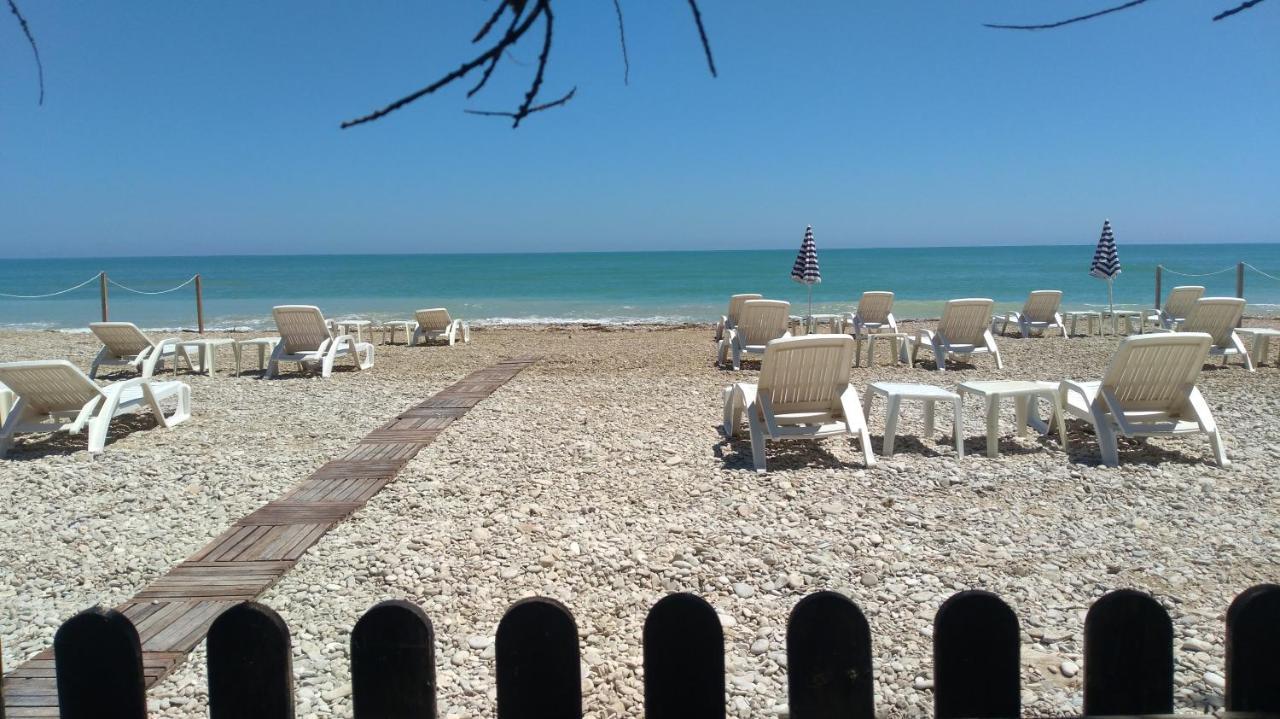 Villaggio Degli Angeli Scerne Pineto Exterior photo